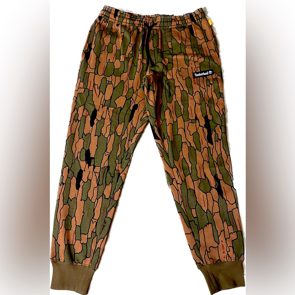 Timberland, sweatpants, camouflage, size medium small mark on N on the logo NWT